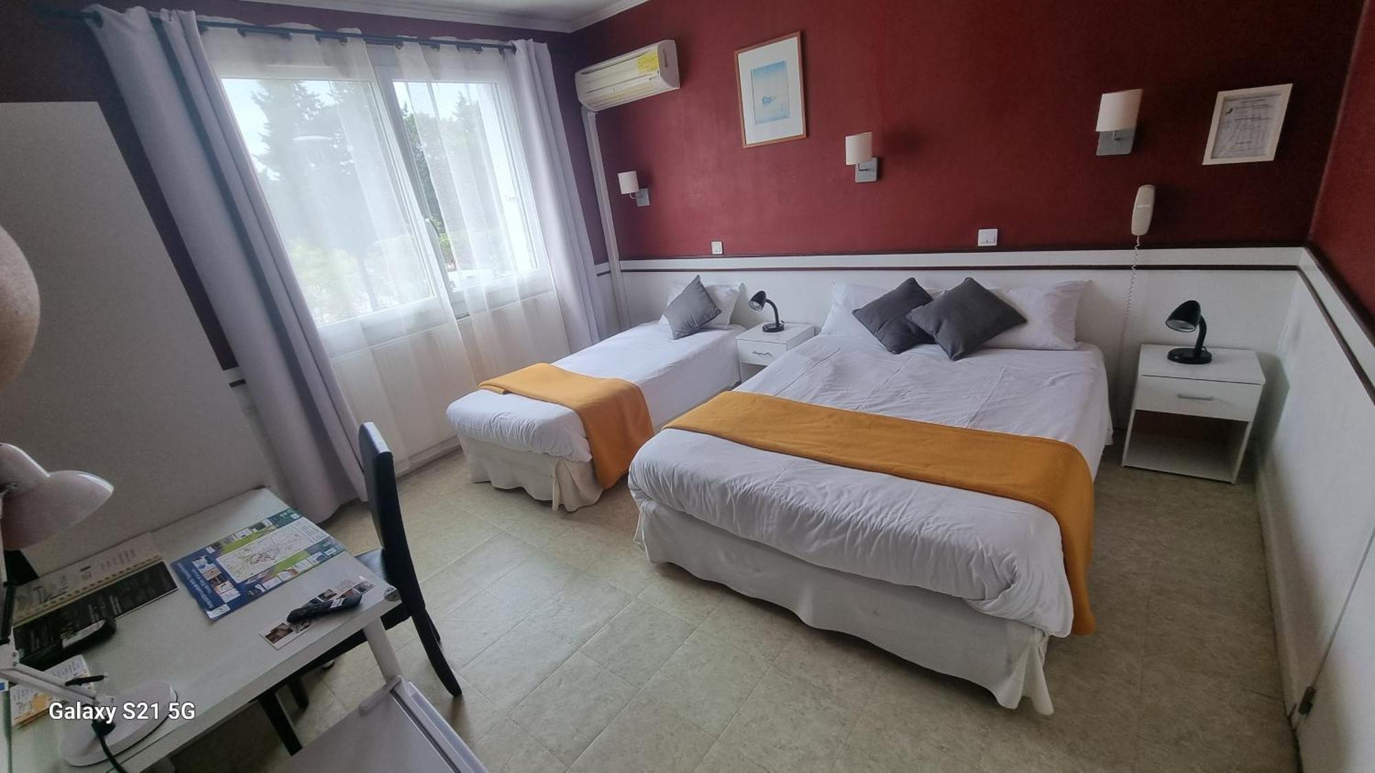 Hotel Du Tricastin Pierrelatte Dış mekan fotoğraf